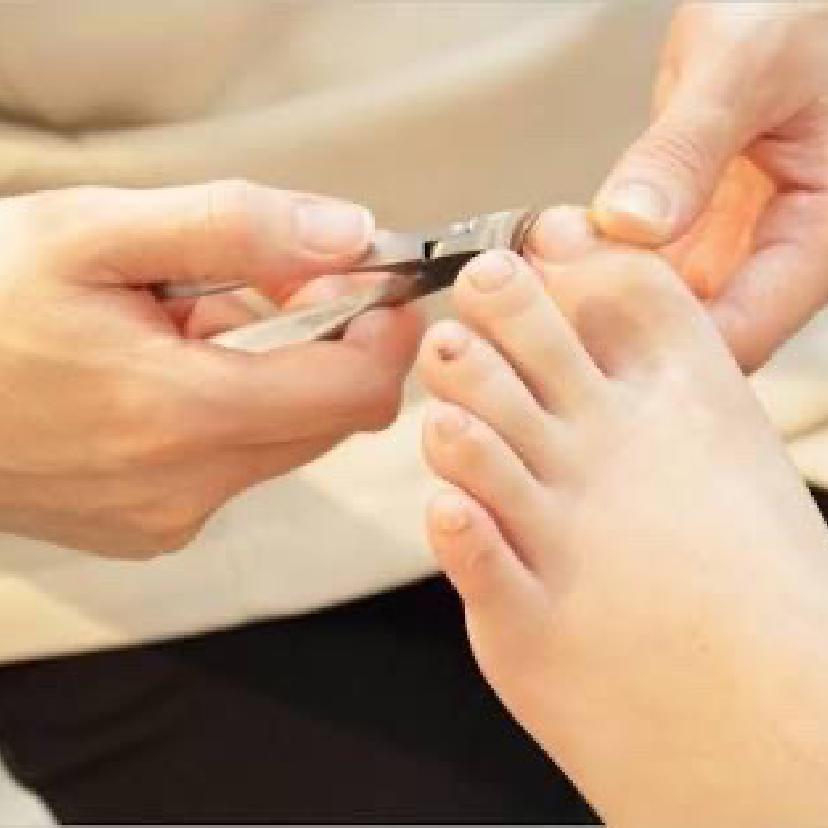 🛁フットケア🛁　（角質ケア＋甘皮ケア）