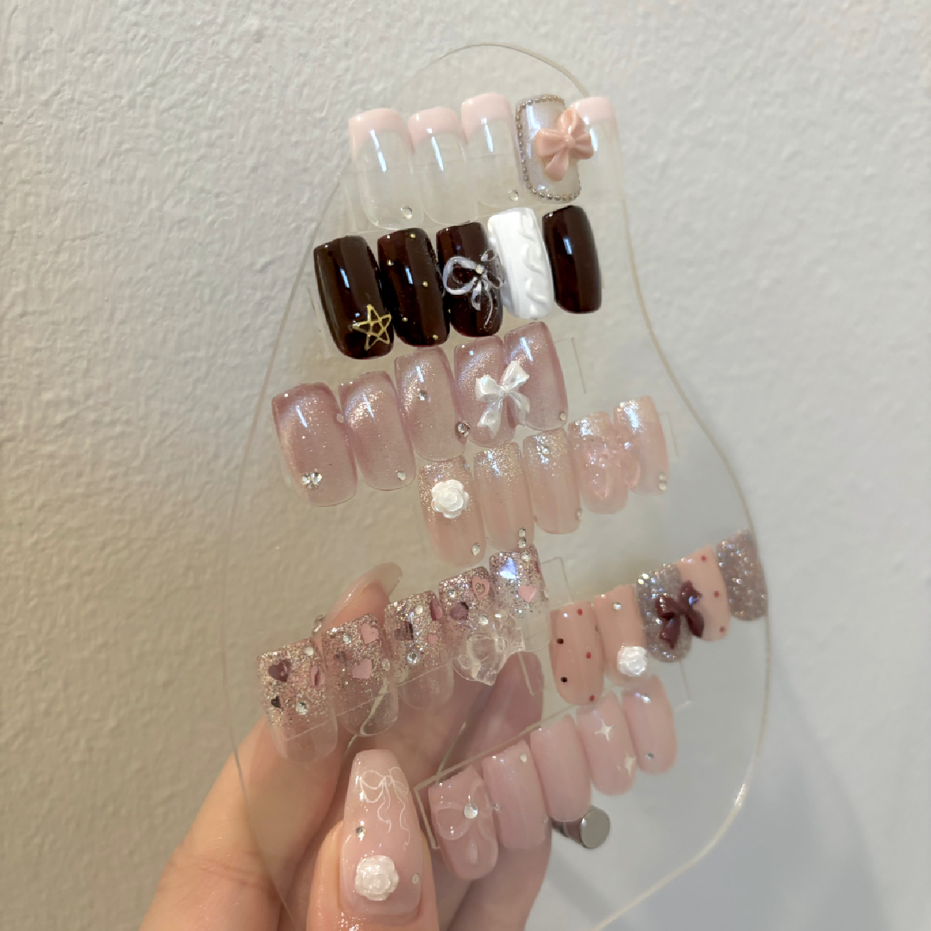 🎀りぼんネイル✧𝘱𝘢𝘳𝘢 𝘨𝘦𝘭 ✧