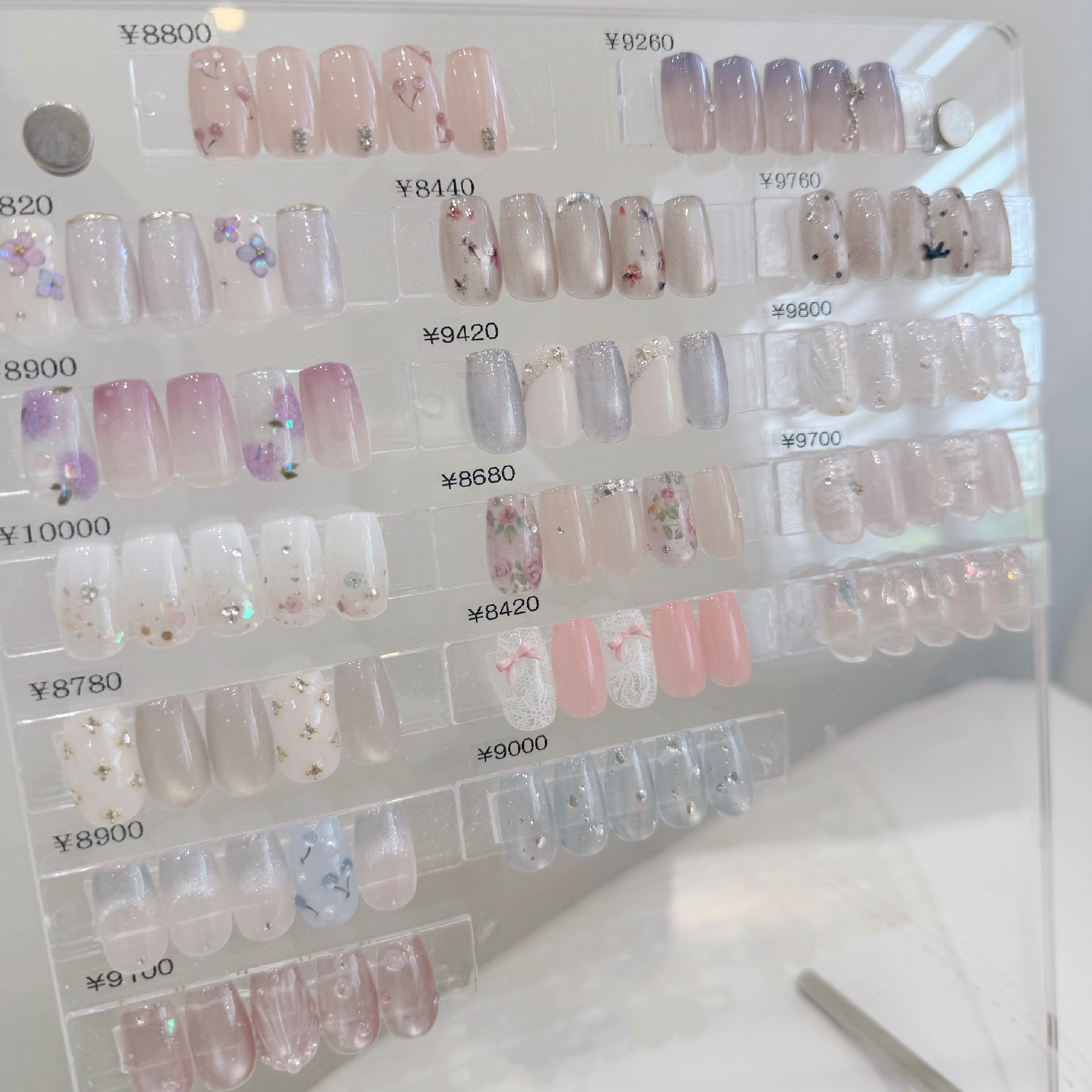 大人かわいいアートnail ♡ 𝘱𝘢𝘳𝘢 𝘨𝘦𝘭