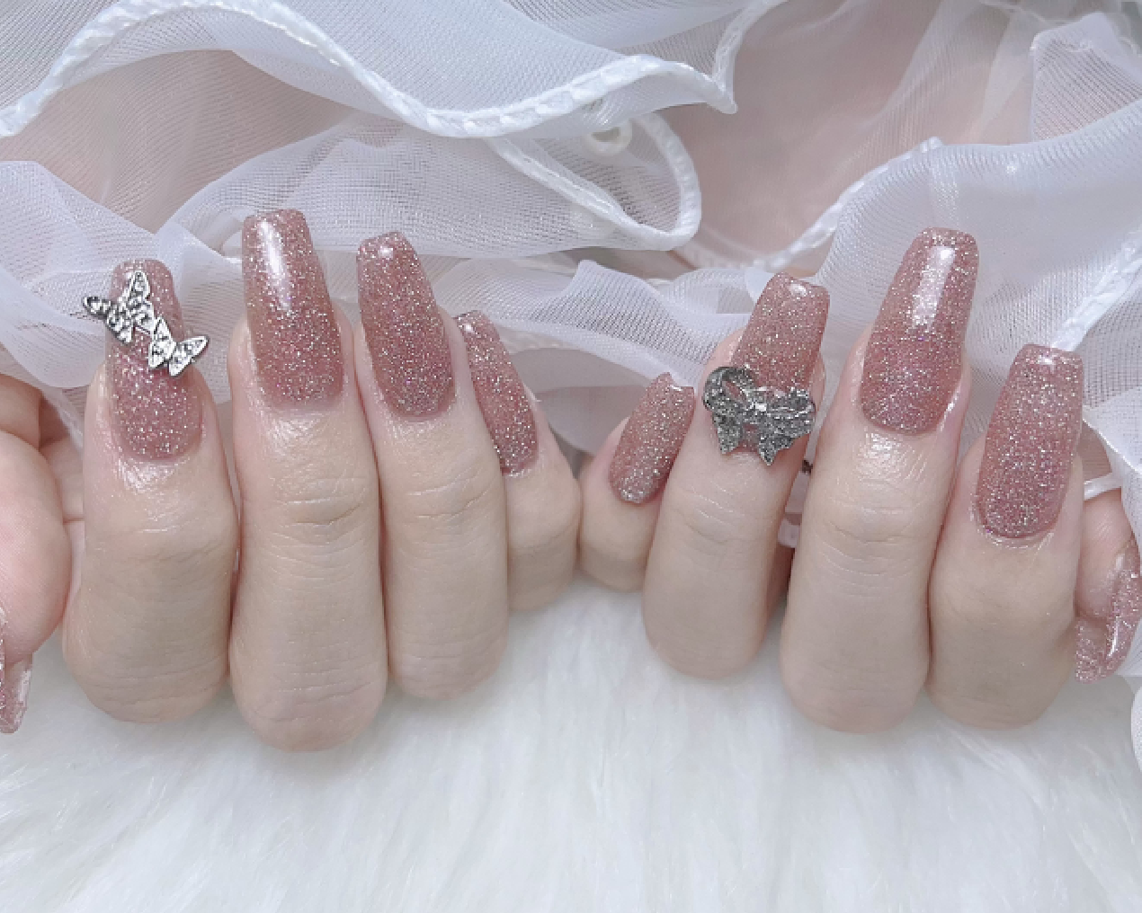 Minnie-focus nail salon