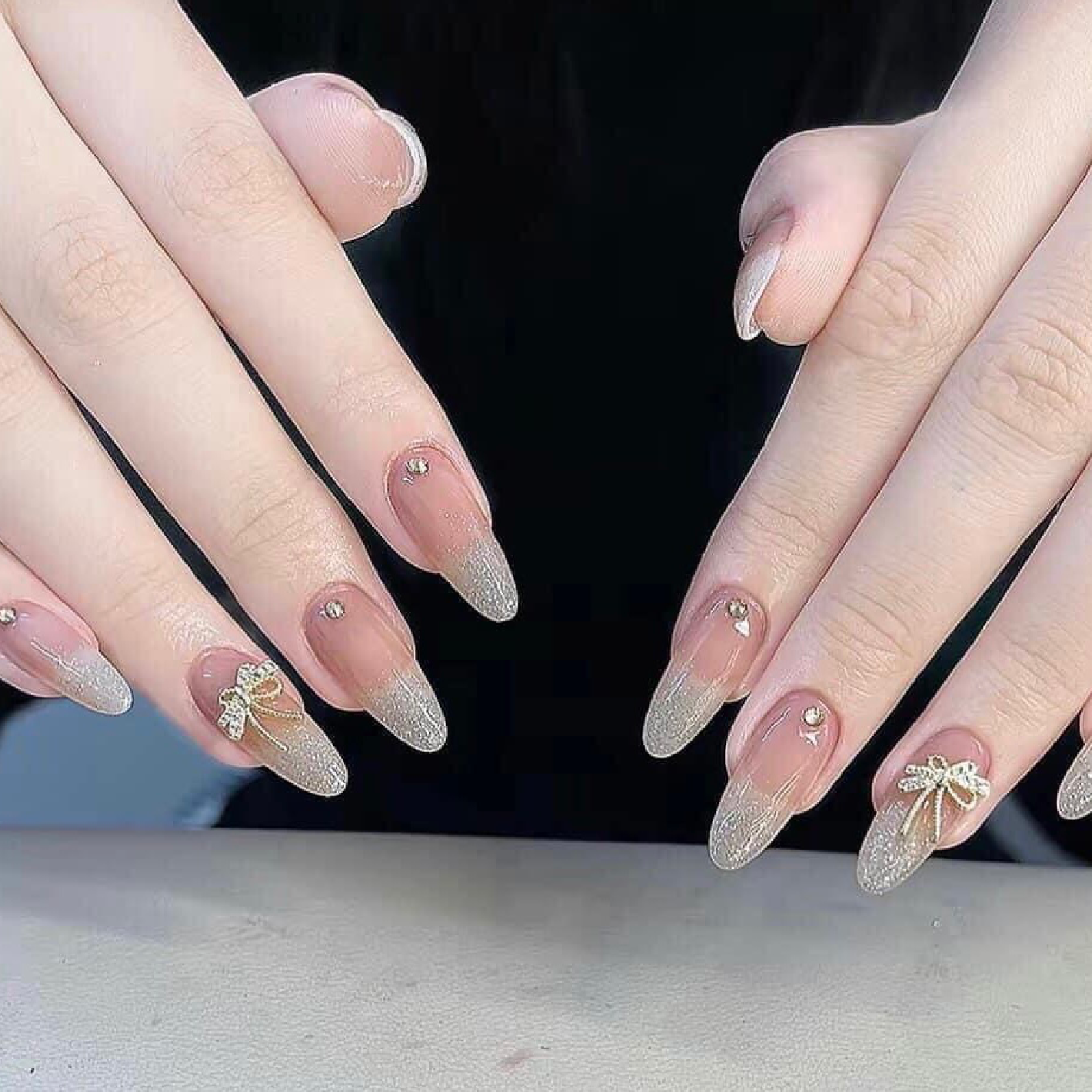 『Jr.ネイリスト』チップ長さ出し10本ストーン付き放題｡ワンカラー