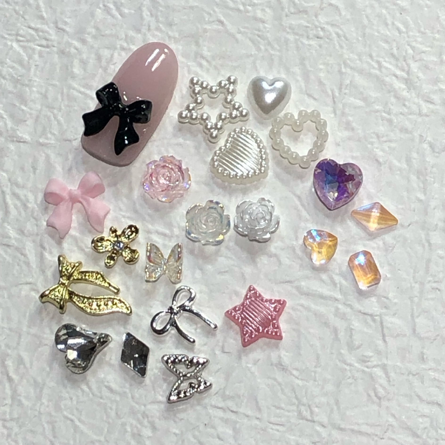 ご新規様💎オフ込みラメグラ💎（アート2本）or（パーツ2本）