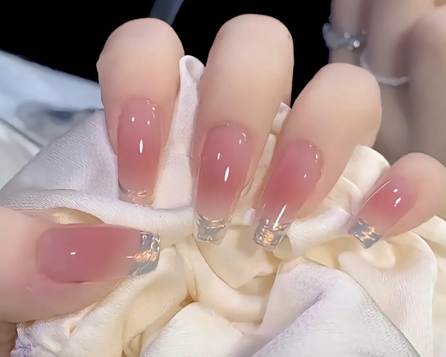 More Glam Nailsalon 池袋東口店
