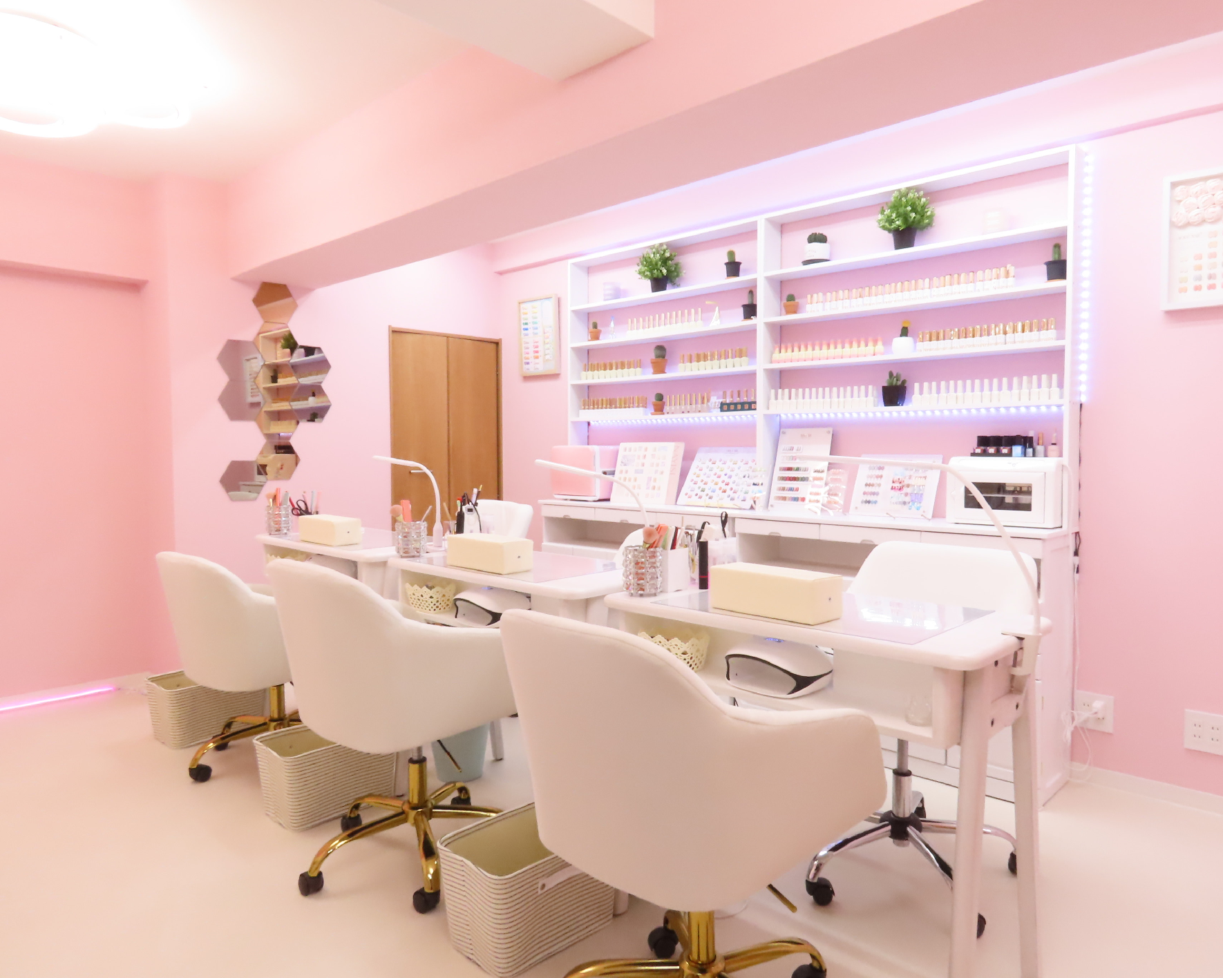 Julia Beauty ネイルサロン