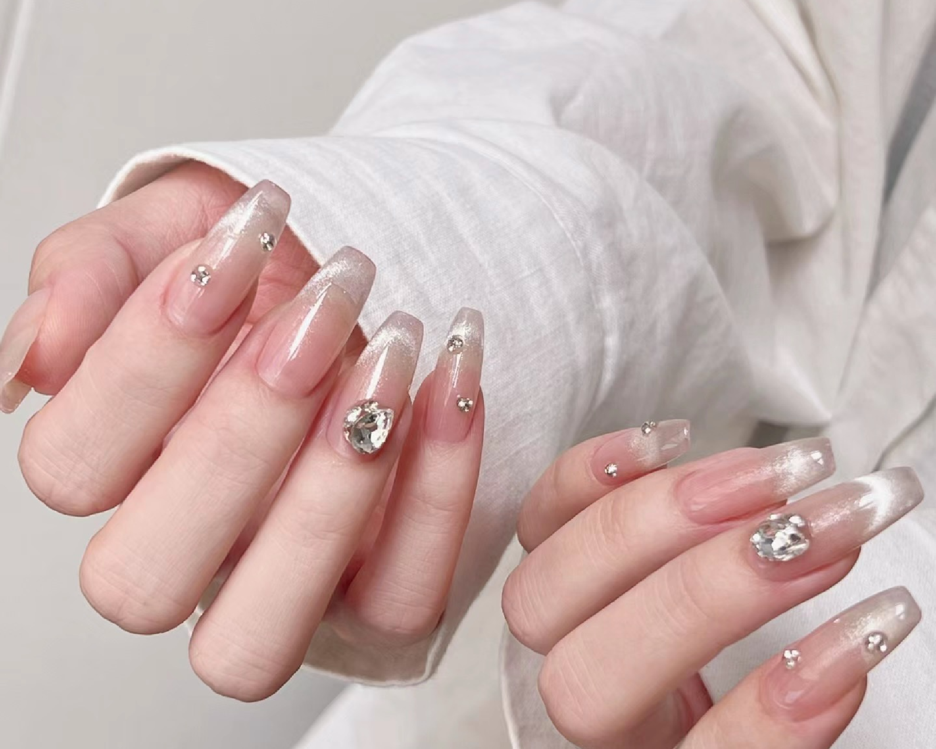 By Moon Salon
