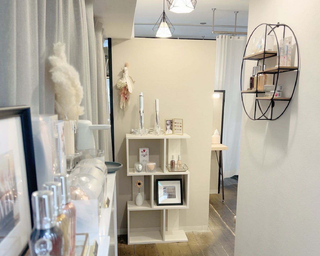【まつ毛・眉毛専門店】Eyelash Chrissie 渋谷店 アイラッシュ&アイブロウ