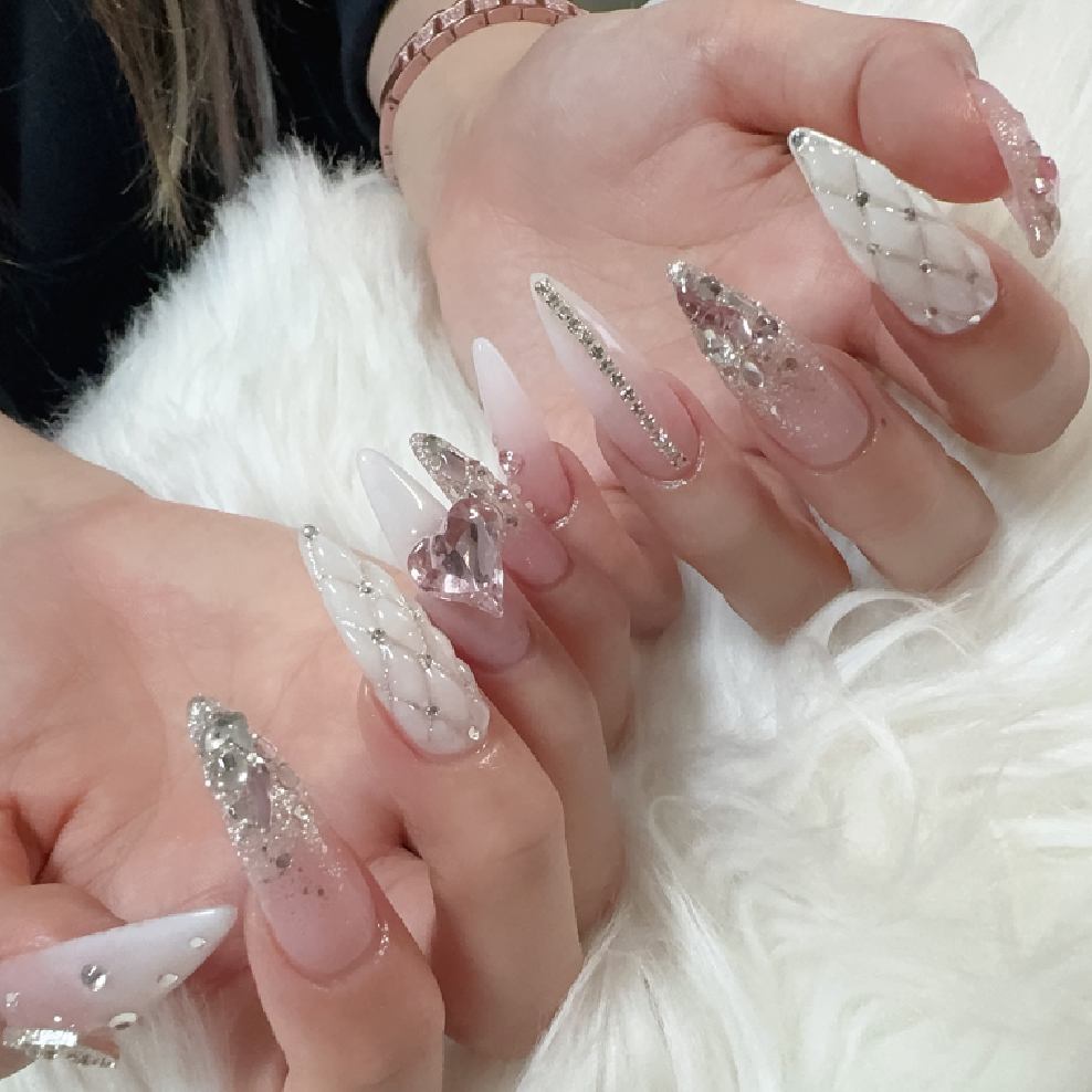 【チップ長さだし】ゴデキラ★持ち込み150分やり放題パーツ・アート１０本ok