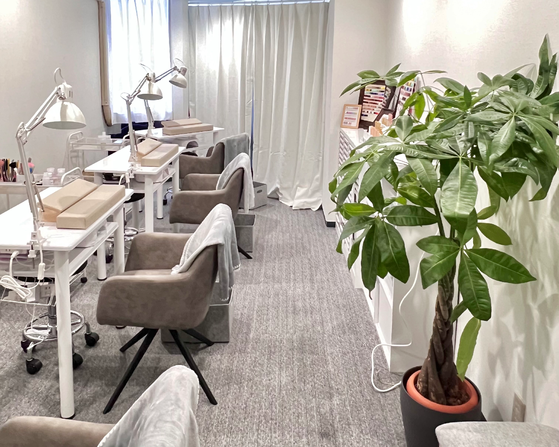 Ugirl Nail Salon