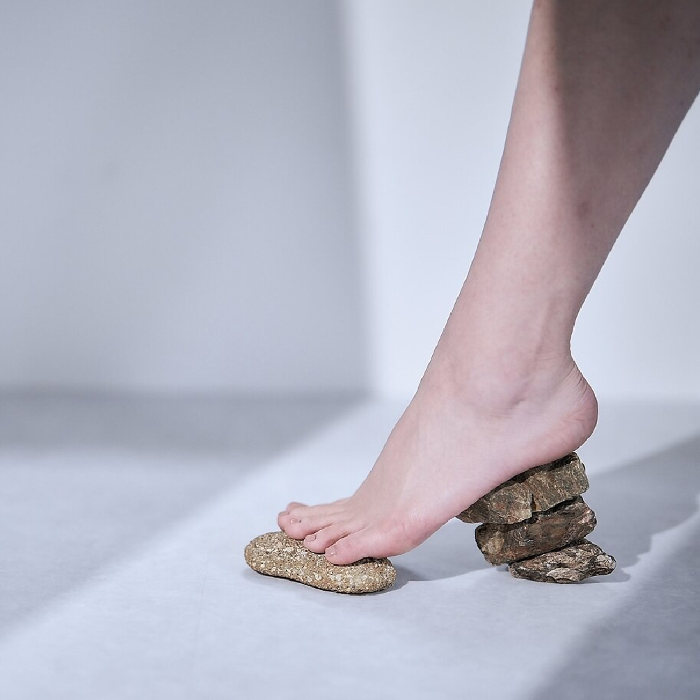 【新規限定価格】👣人気NO.1 フットワンカラー＋角質ケア