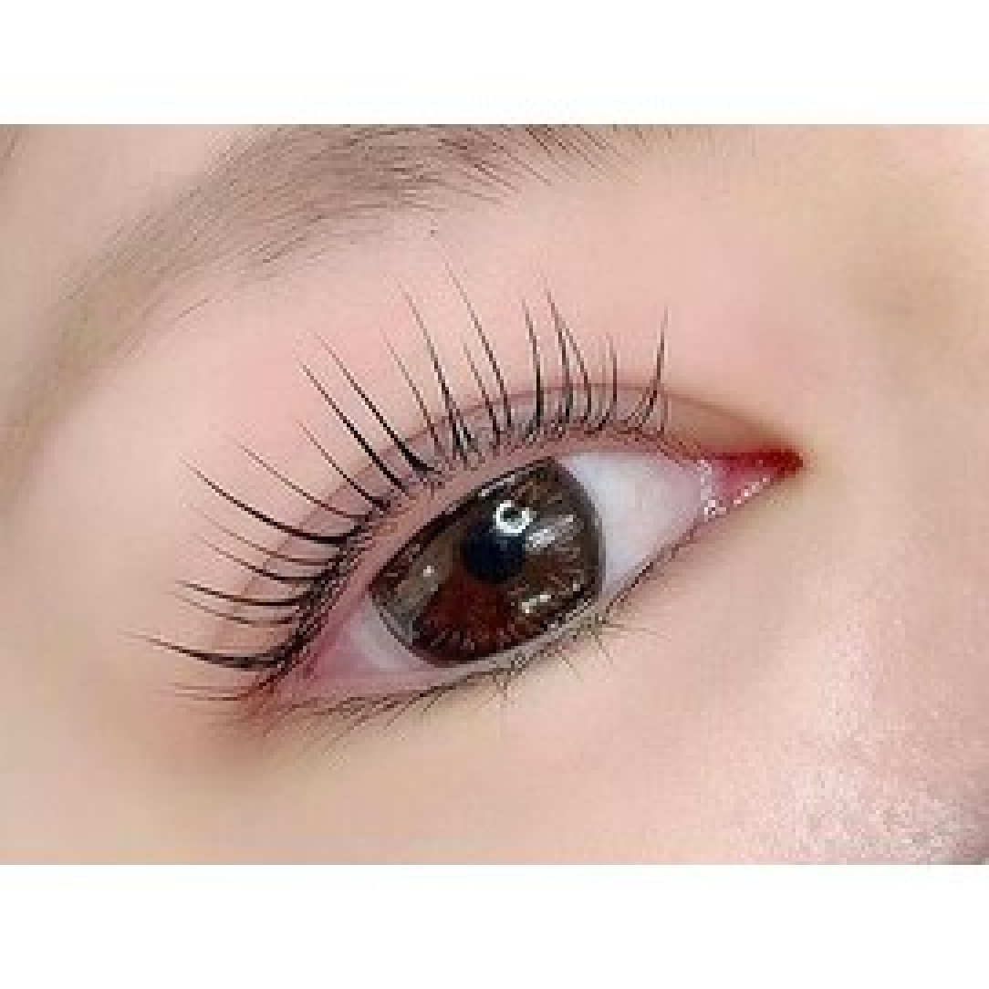 【初回】一番人気！根本から上げる［パリジェンヌラッシュリフト］　￥5,400