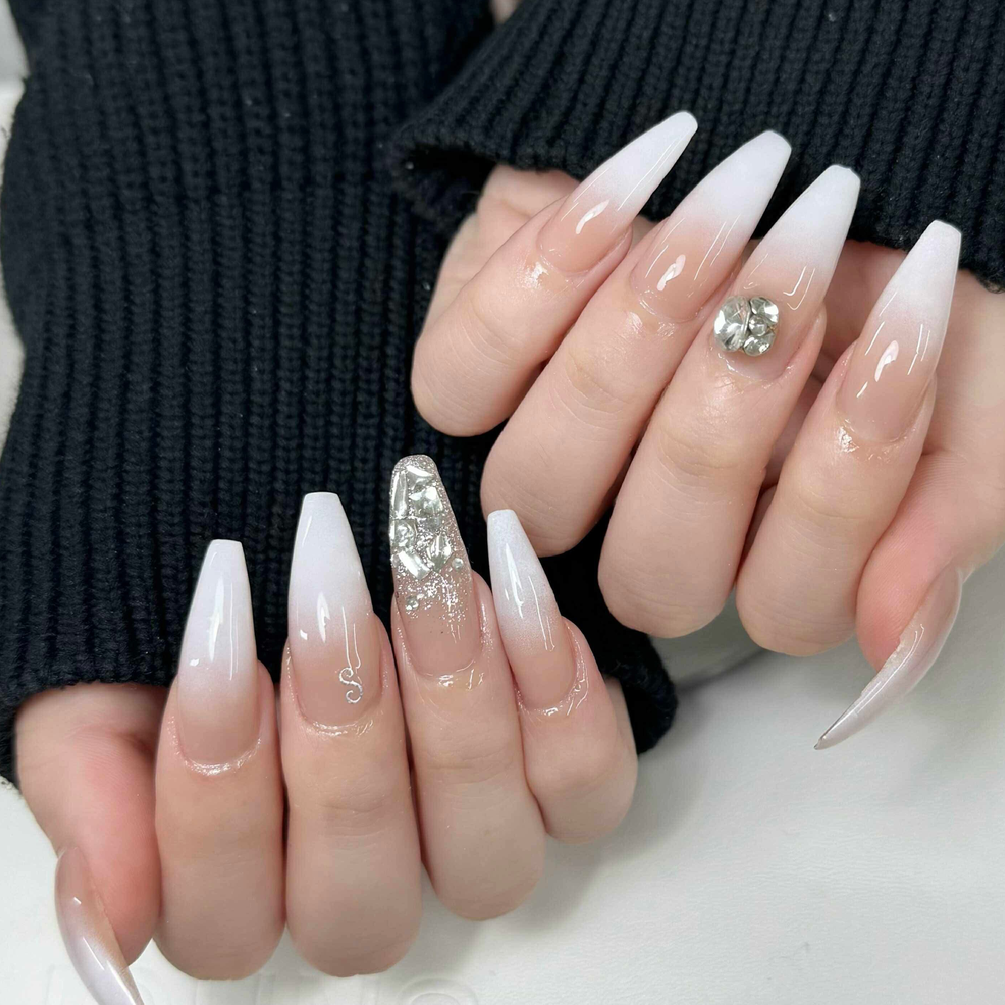 【長さだし10本】🎶ジェル2本アート・パーツ付け放題 🉐8800->7400