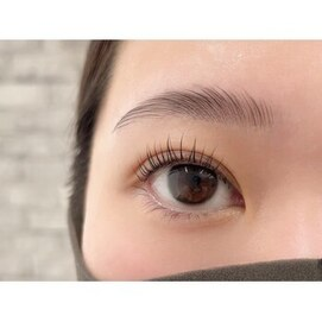〈再来〉自まつ毛でパッチリ♪ラッシュリフト＋アミノケアTR ￥5,300