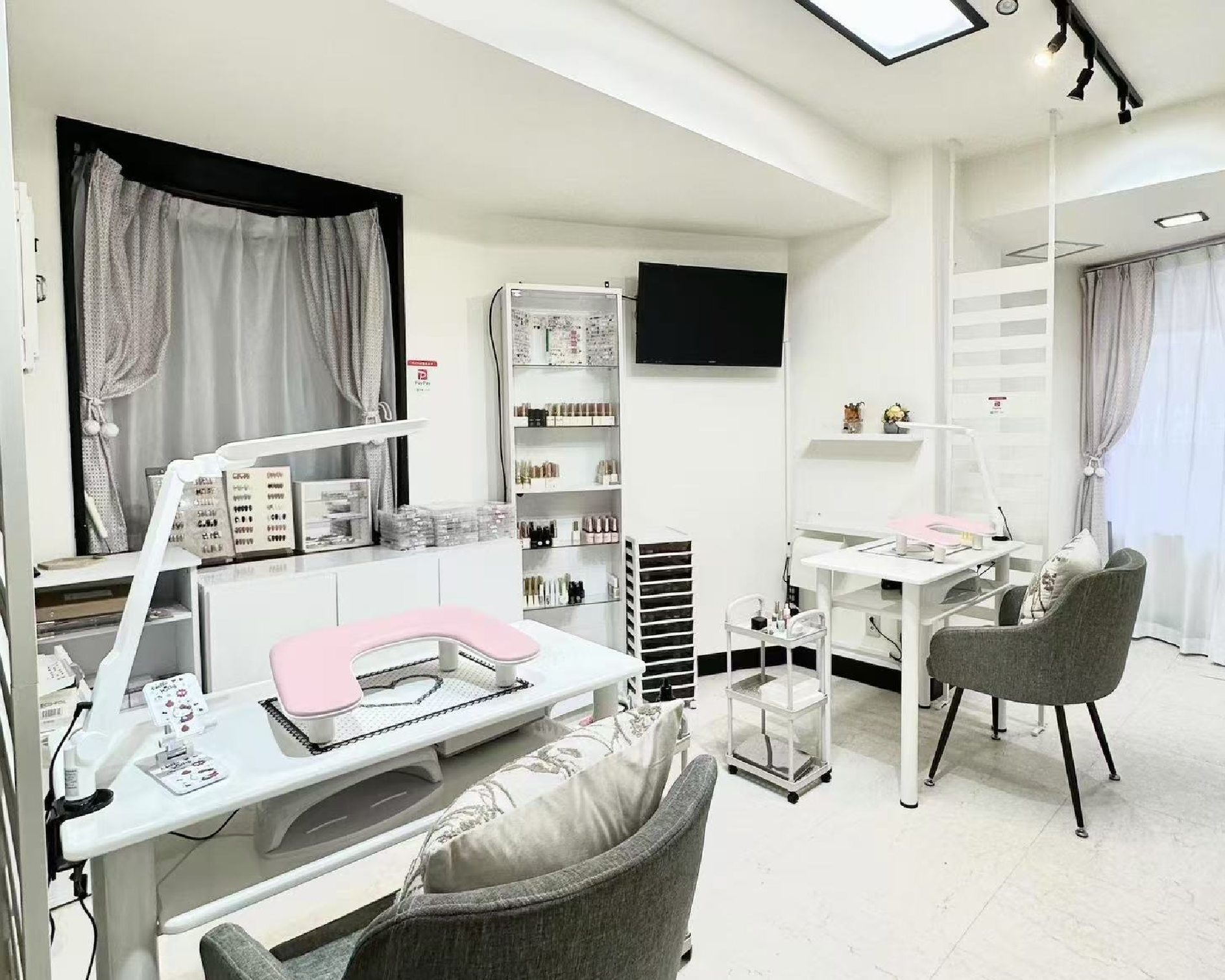 Pure&Rich Nail Salon