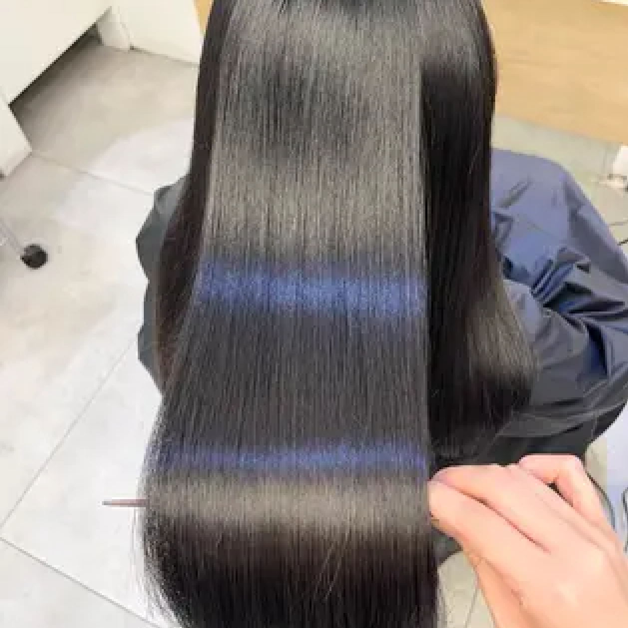 【クセが気になる方へ➿】艶髪ストレート（縮毛矯正）+小顔カット✂️