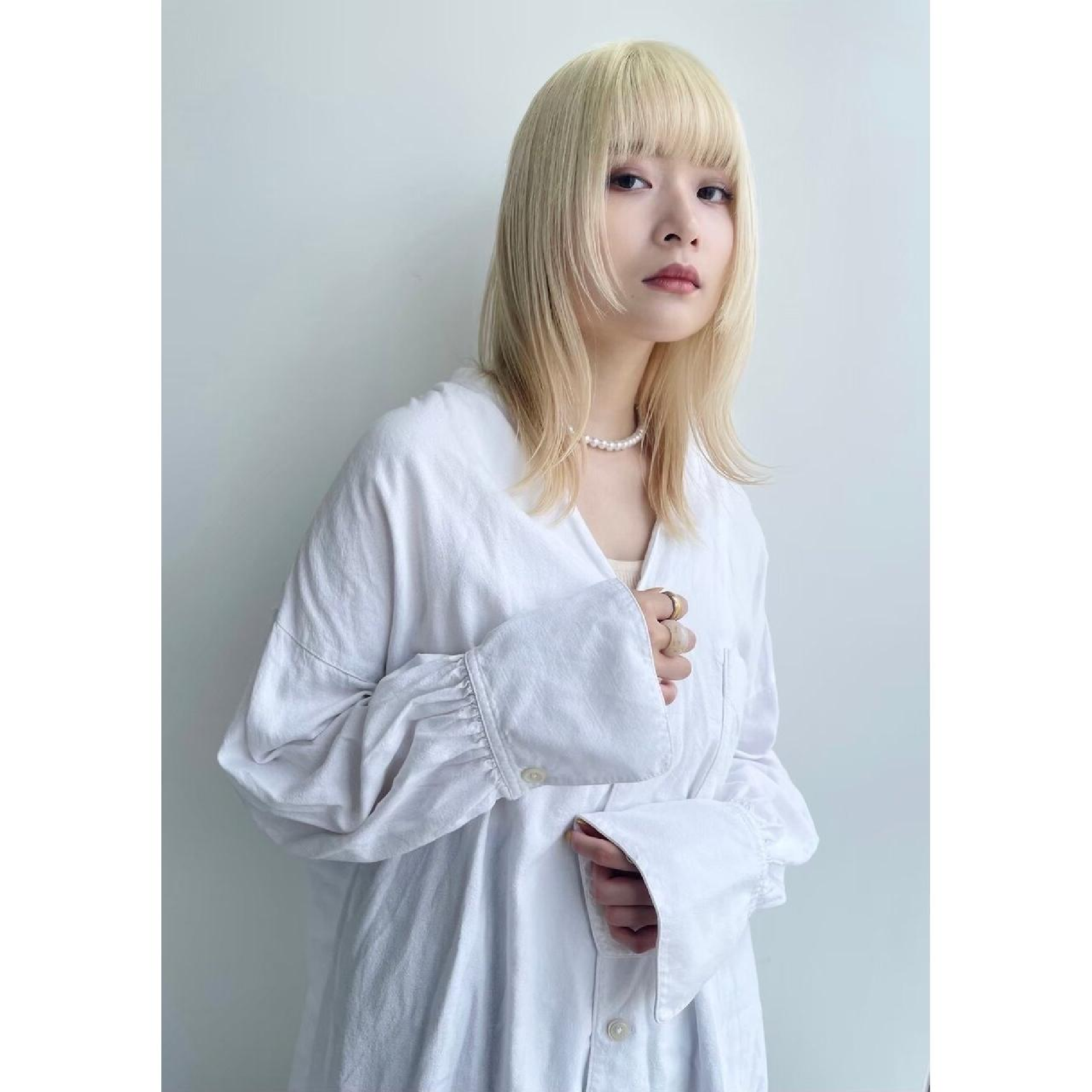 【根元のブリーチ】カット+リタッチブリーチ+カラー+TR  ￥15,400