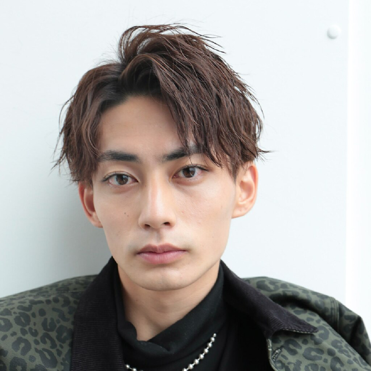 【新規】メンズカット+パーマ（ツイスト、波巻きなどは+￥3300～）￥9350