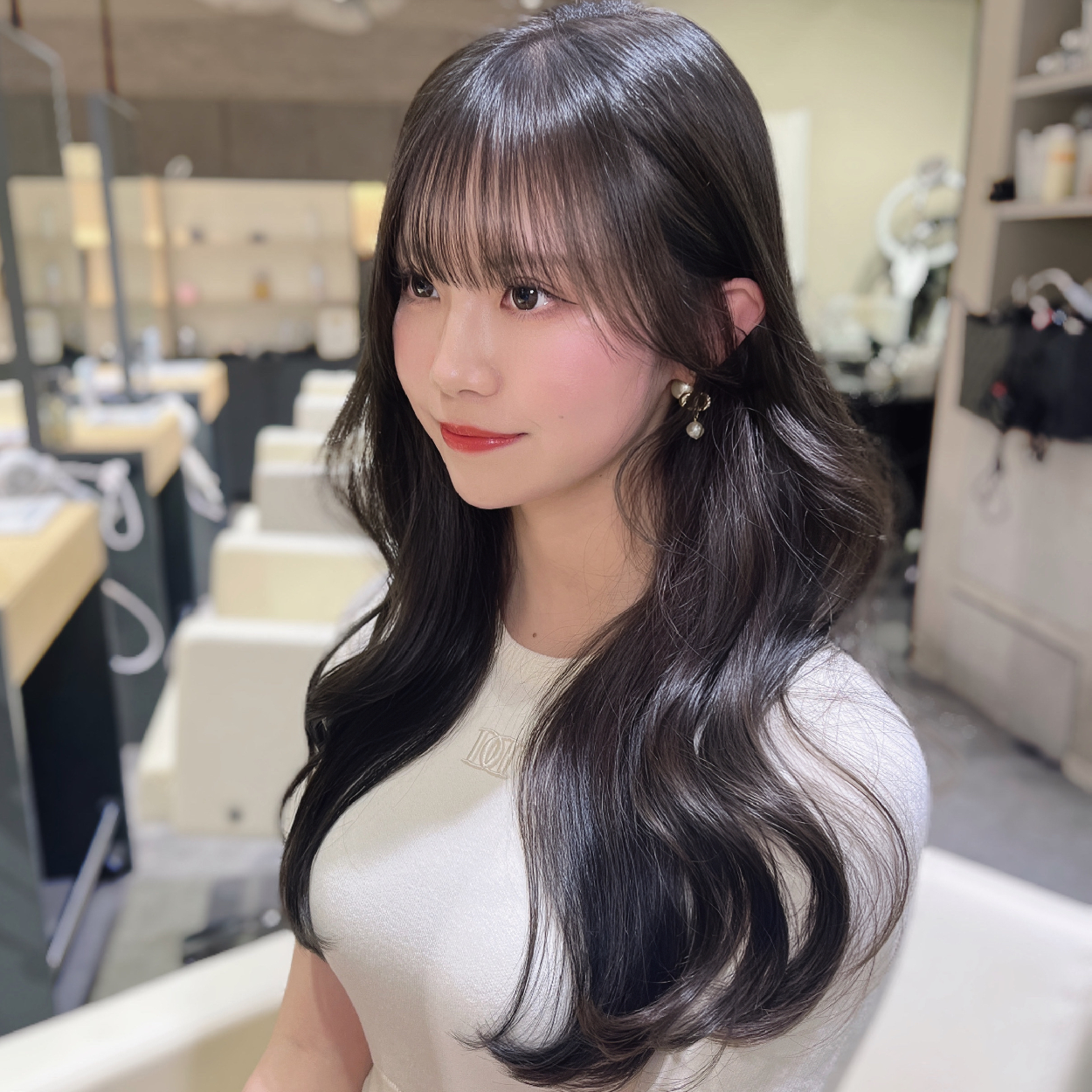 【お出かけ前に♪】前髪+顔周りカット+コテ巻きおろし　￥5500