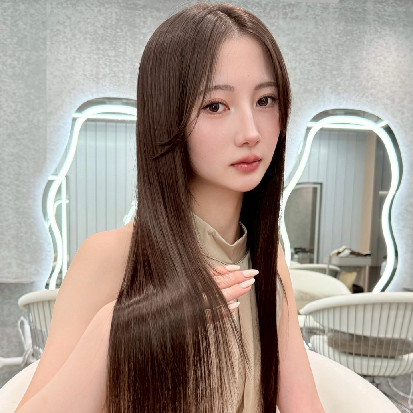 【平日限定】カット✂️＋縮毛矯正✨＋うる艶ナノスチームトリートメント🫧