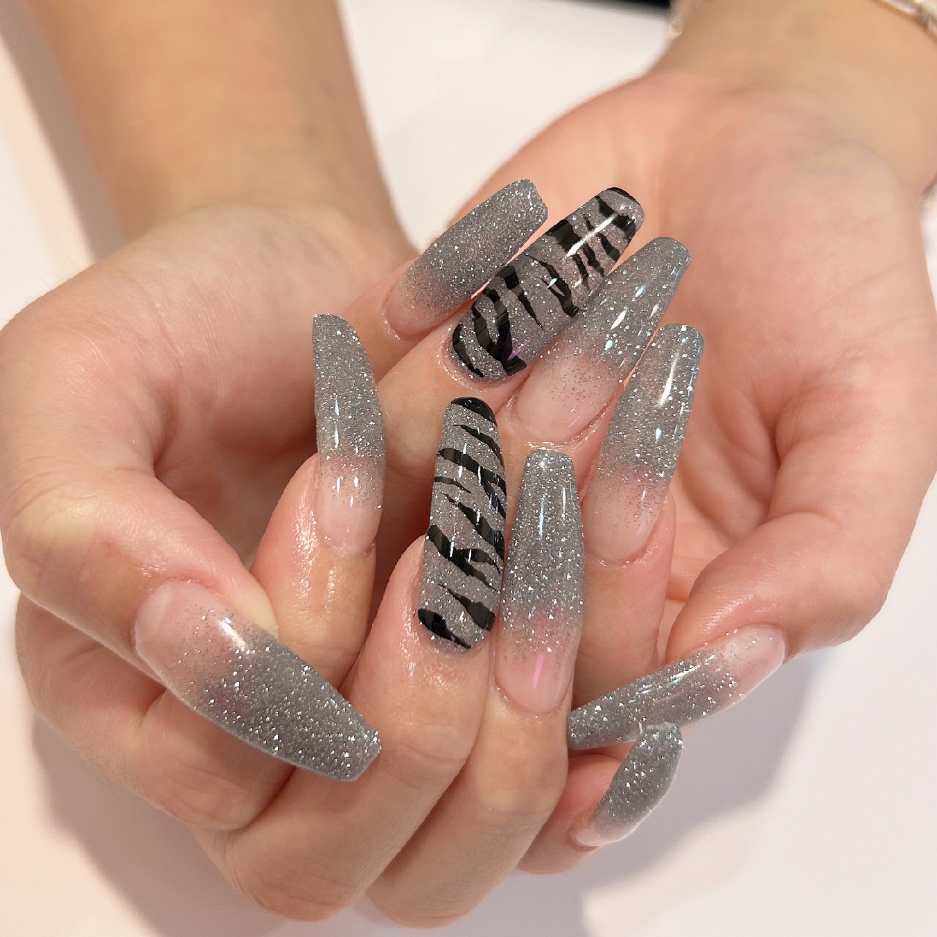 【Hand】丁寧ケア込♪持ち込み◎アート2本コース¥7700