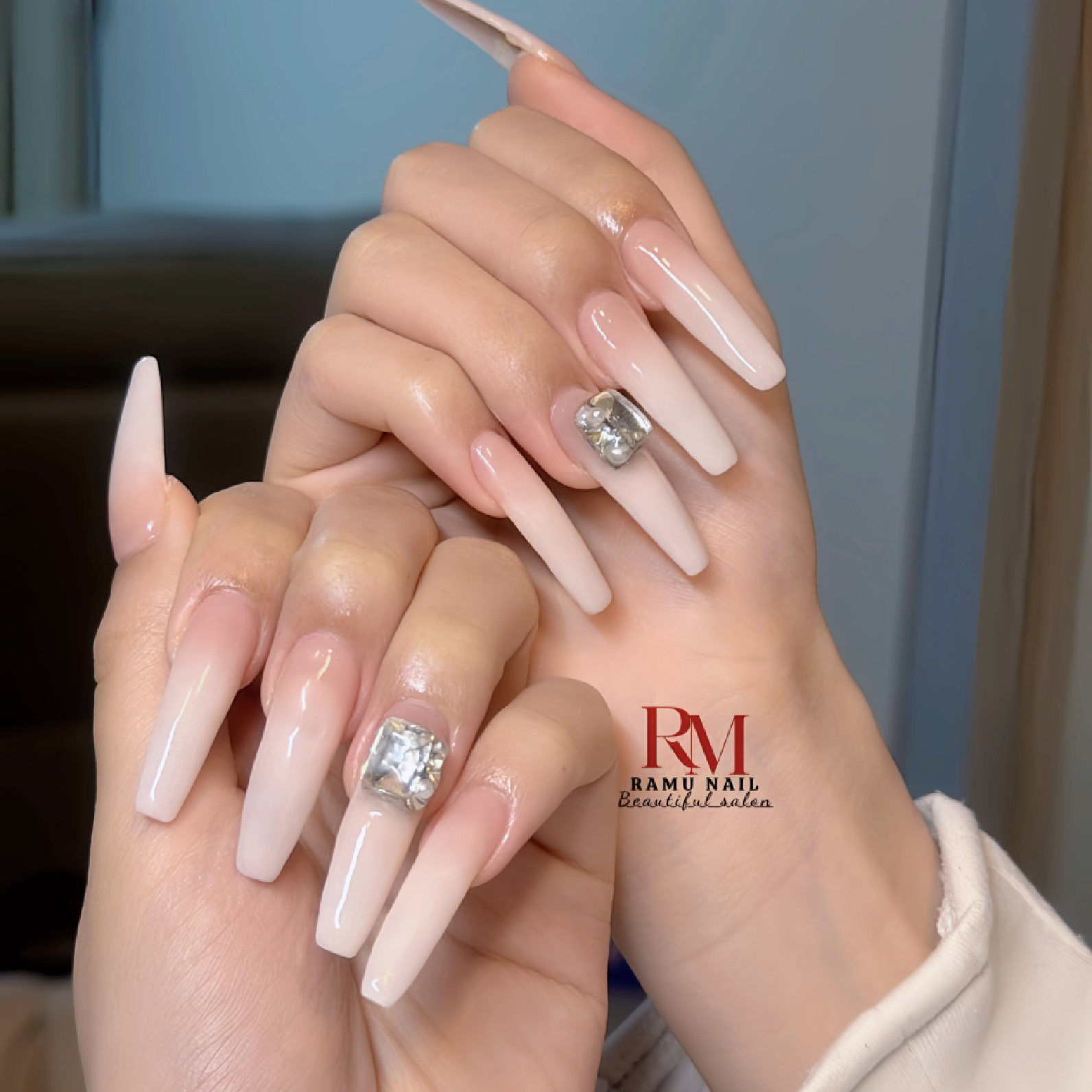 『JR.ネイリスト』【持込デザイン】チップ長さだし＋フレンチorグラデーション
