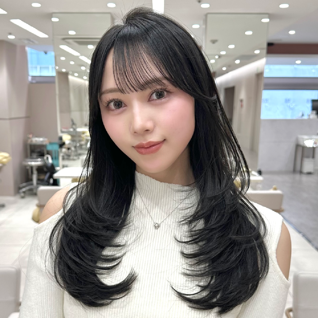 レイヤーカット＋透明感カラー＋Aujuaトリートメント