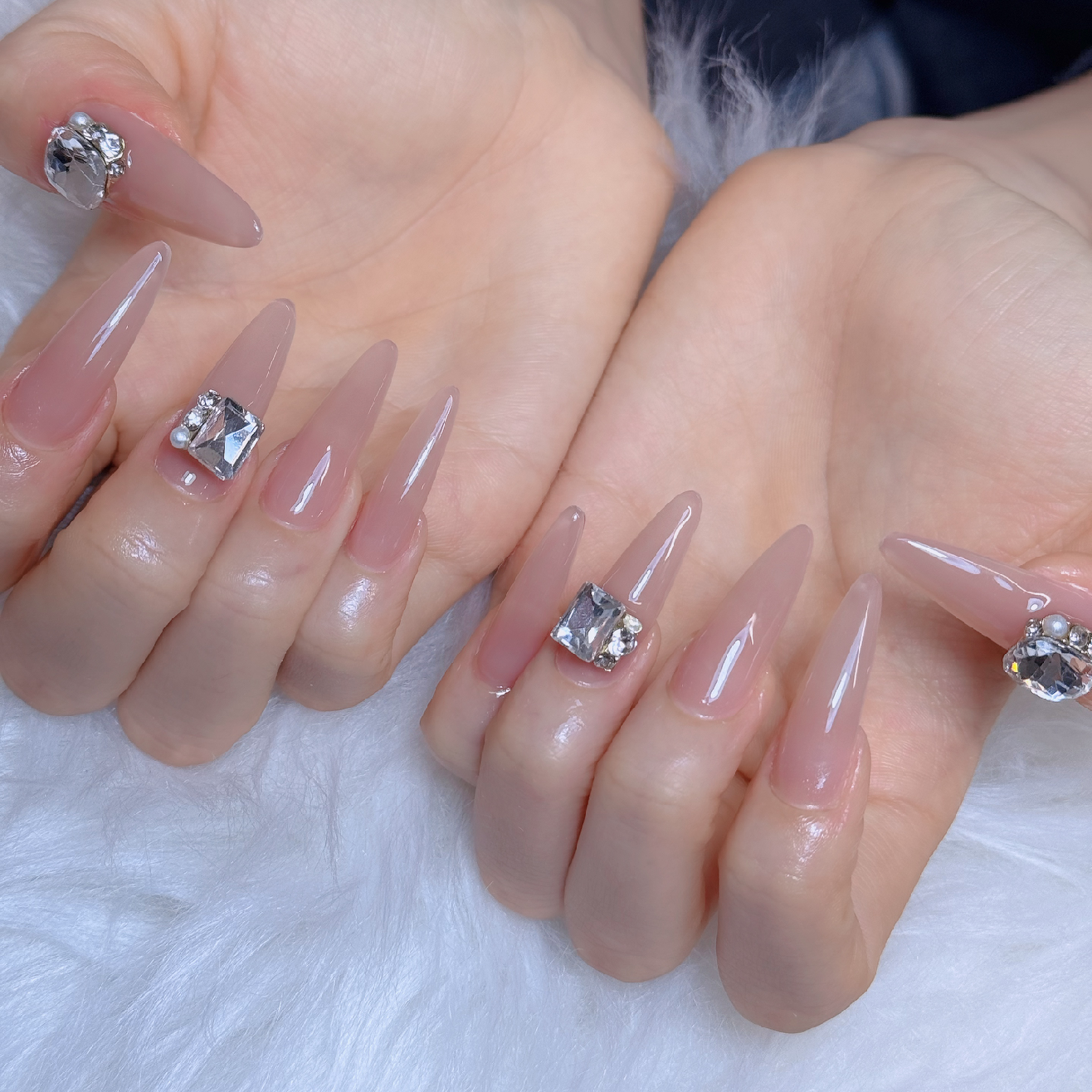 【hand「チップ長さ出し10本」ワンカラー＋4本パーツつけ放題💅