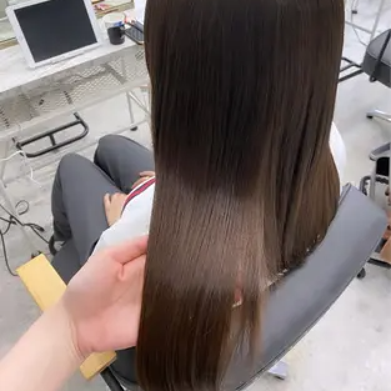この時期オススメ🎵カット＋艶髪縮毛矯正＋ちゅるん3stepトリートメント💖