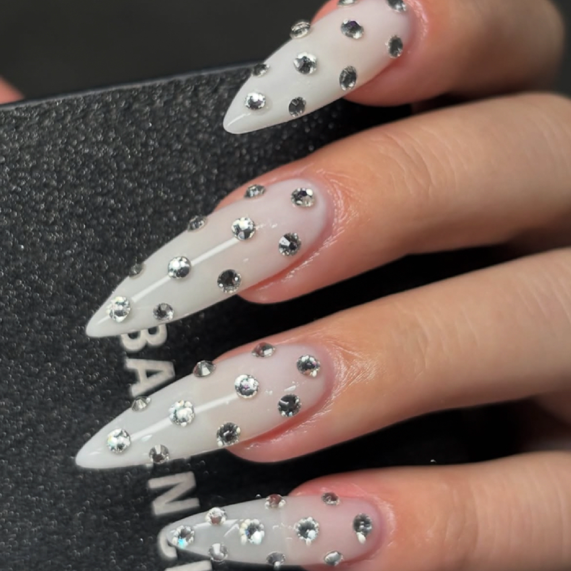 【新規】10本長さだし+パーツつけ放題（初回オフ無料)￥17600→￥12100