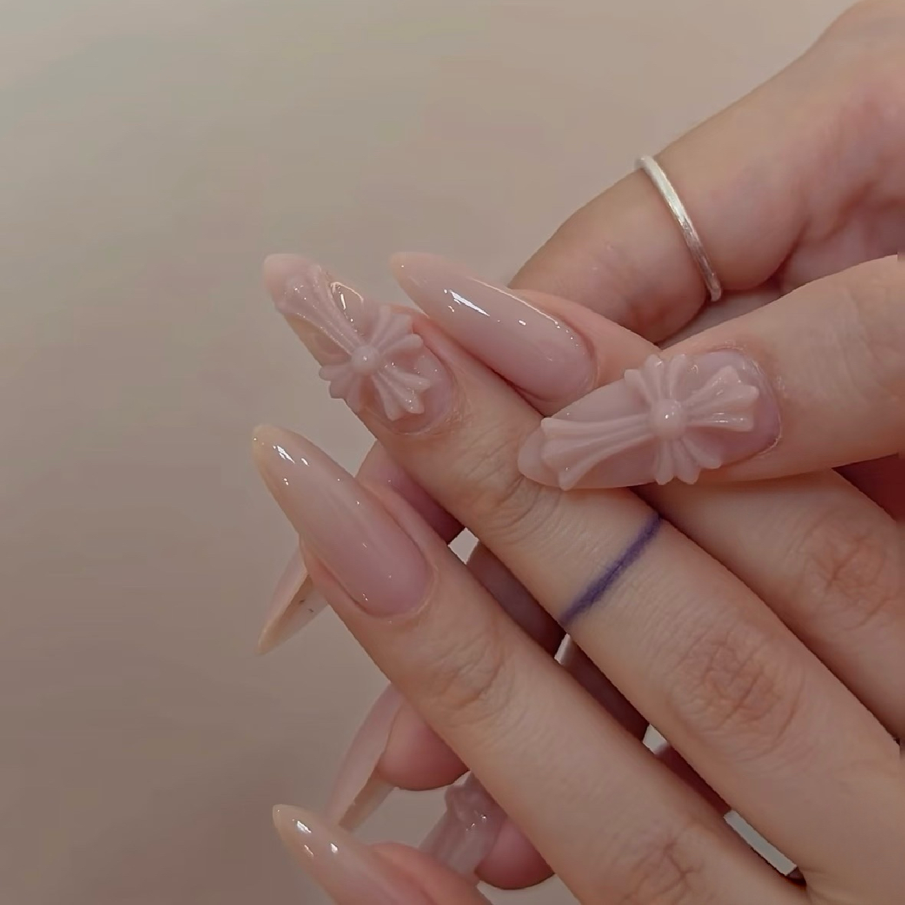 【HAND】人気NO.1ワンカラー×クロムハーツパーツ2個！