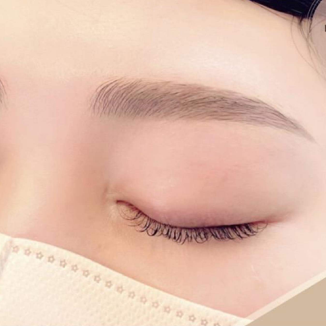 薄眉・ボヤっと眉毛さんにオススメ！眉毛WAX＆眉パーマの人気セット（メイク付き）