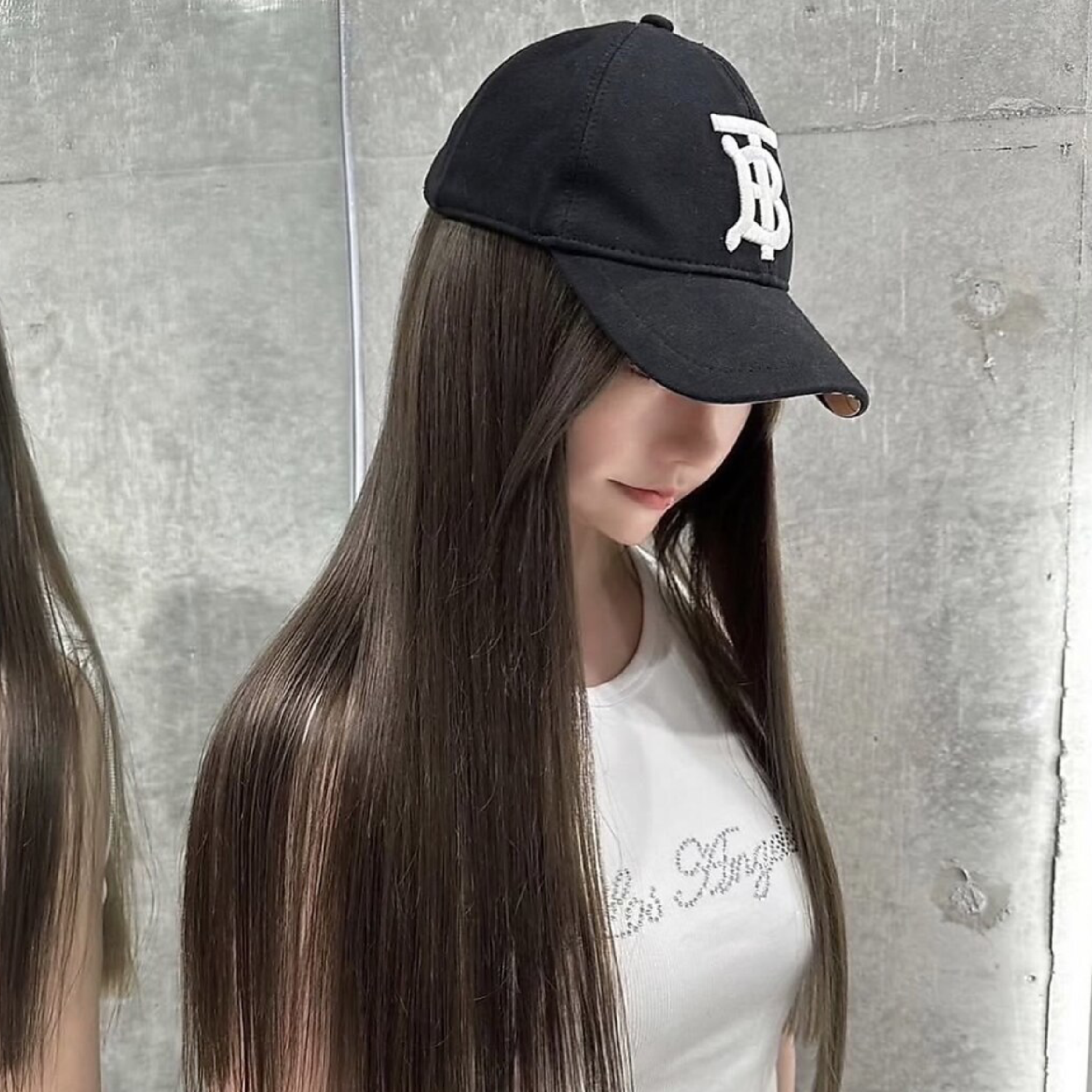 Premium艶髪ストレート(縮毛矯正)￥16000