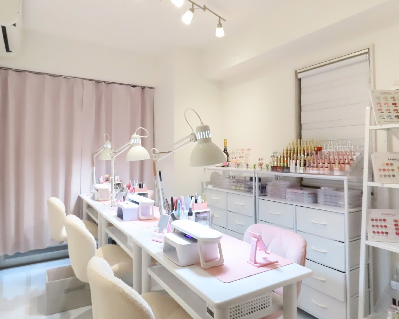 MIHANA NAIL STUDIO