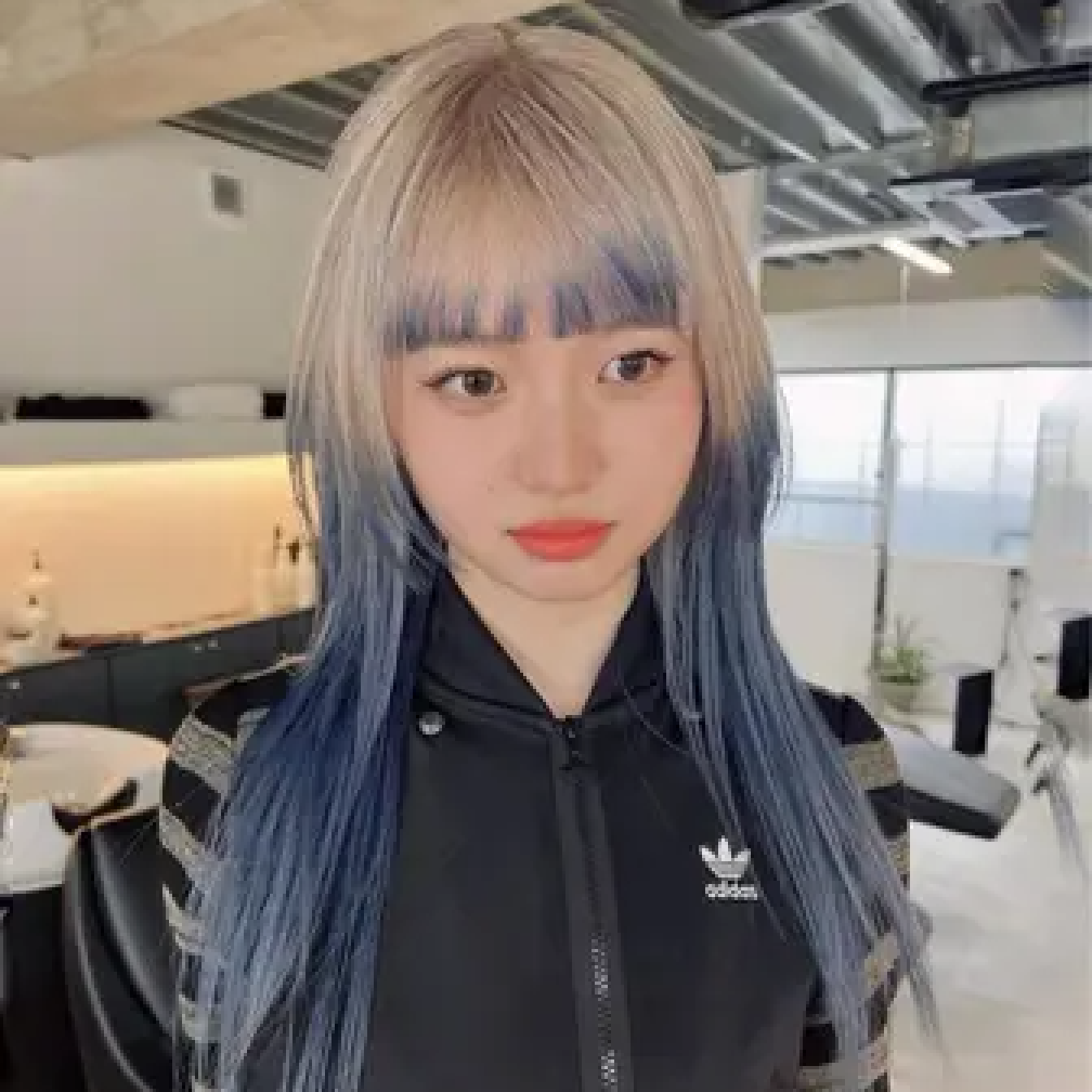 ☁️ 《流行りのルーツカラーにしたい方❤️‍🔥》 ケア ブリーチ➕髪質改善ケア