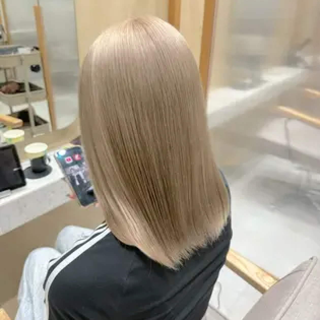 ブリーチリタッチカラー(2センチまで)+カット