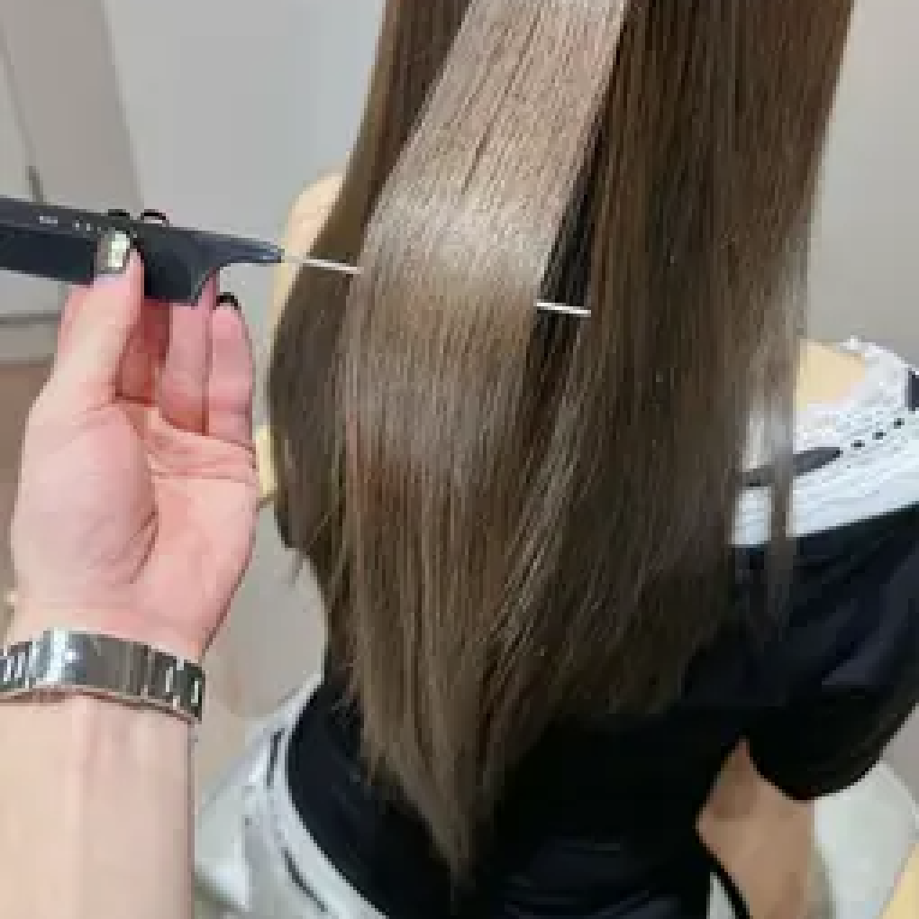 【ReFa ファインバブルVEENA】カット➕髪質改善トリートメント