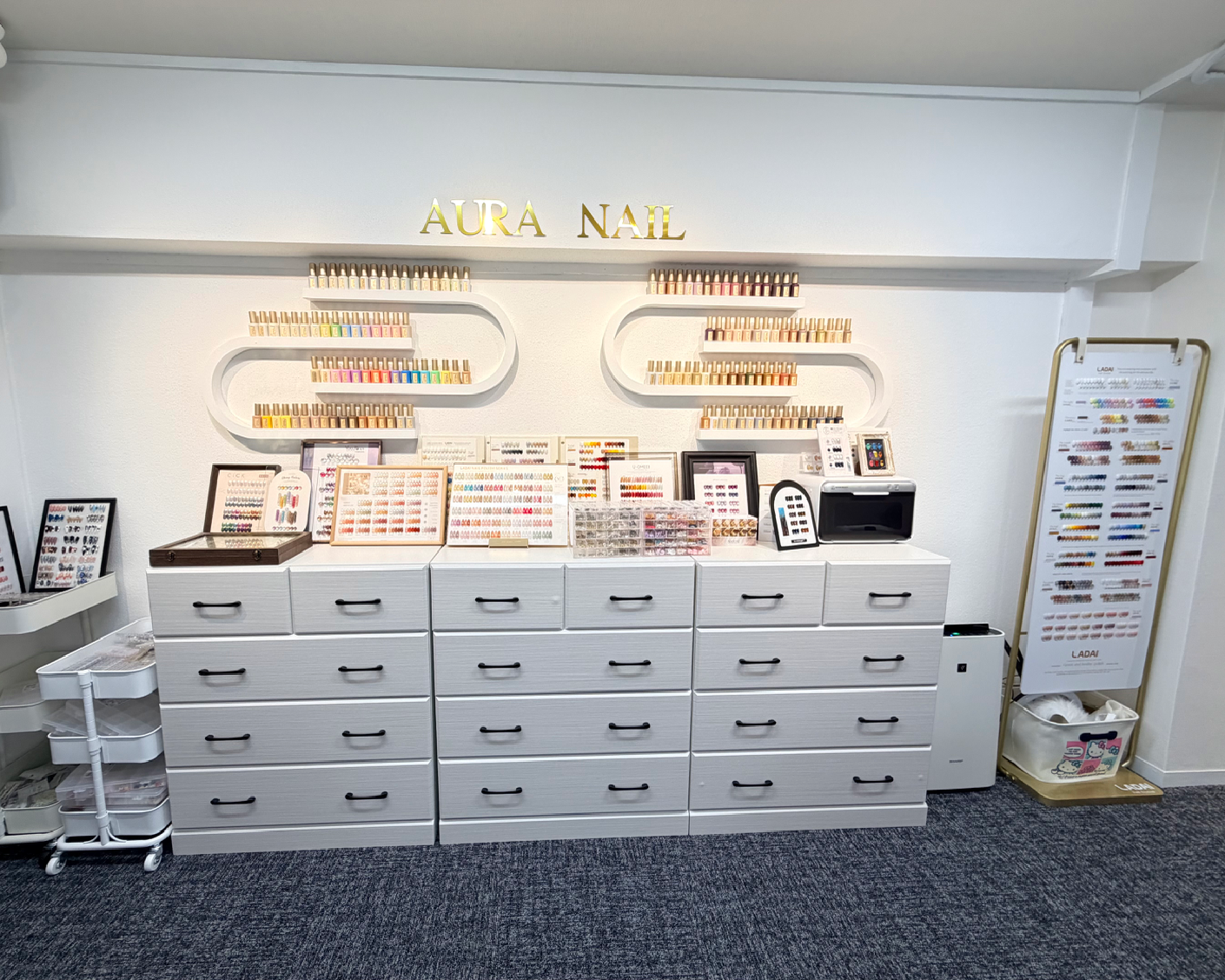 Aura Nail Studio
