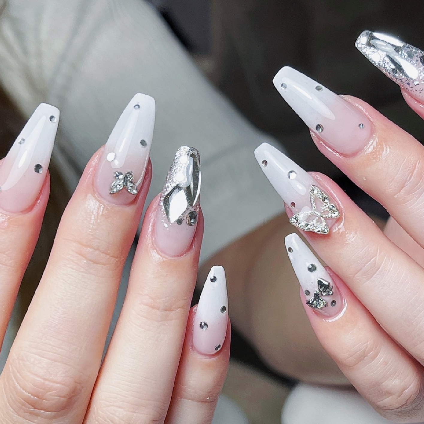 【チップ長さ出し】グラデーションorミラーネイルxワンホンパーツつけ放題