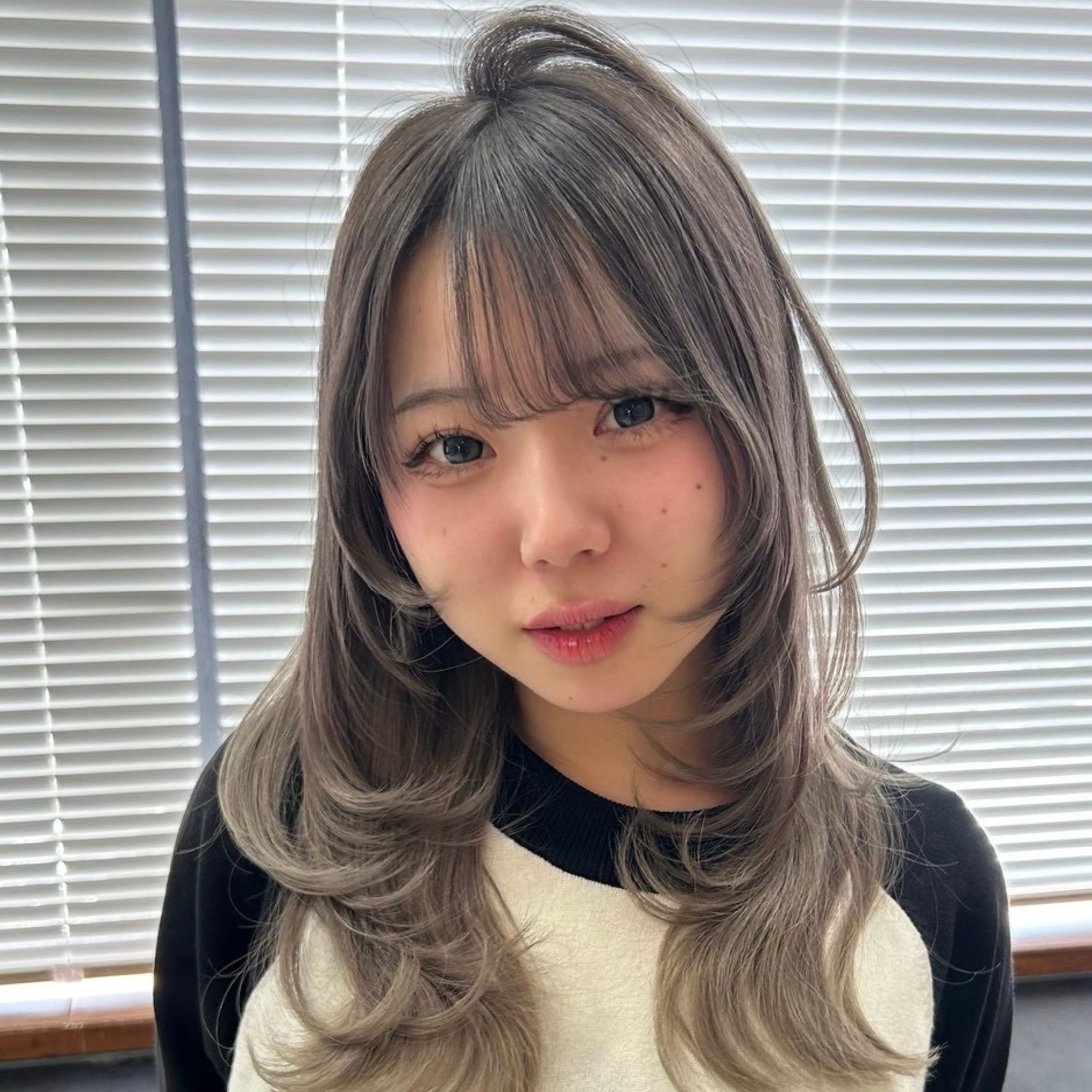 【レイヤーカット特化】レイヤーカット＋ブリーチなし透明感カラー＋TR￥6600