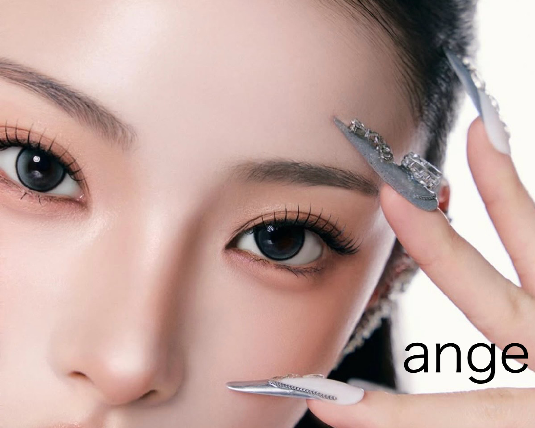 ange上野御徒町【まつげ/眉毛サロン】HBL/パリジェンヌ/ラッシュアディクト/V3正規取扱店