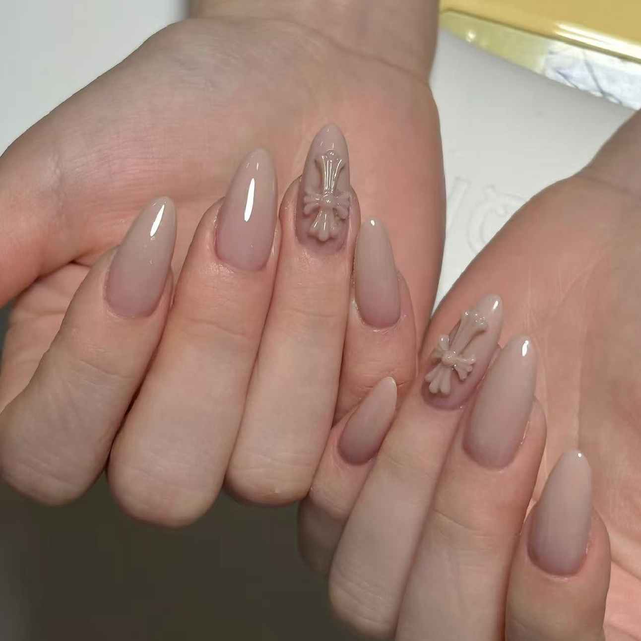 HAND【オフ込み】大人気クロムハーツネイル（クロムハーツ２本）