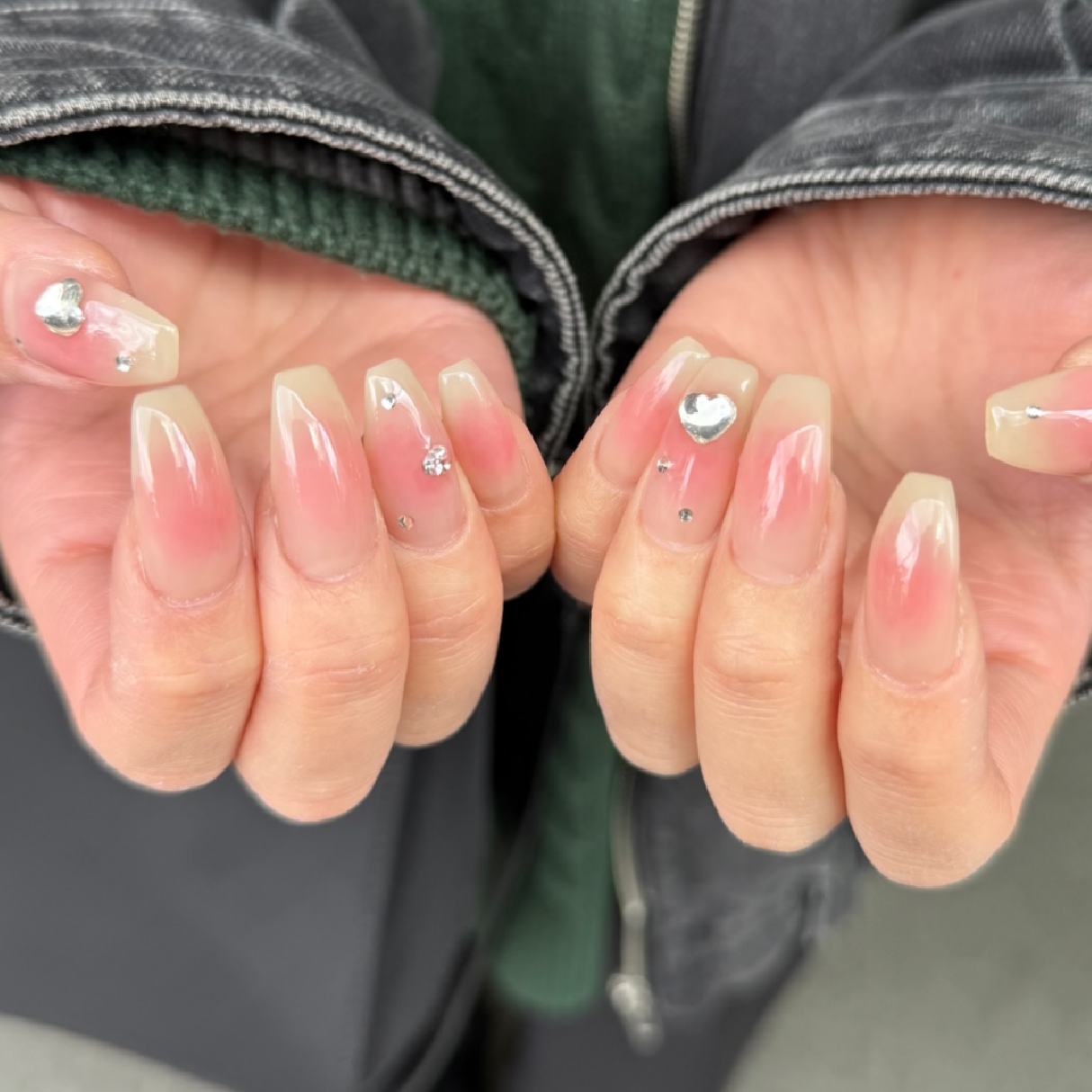 ☑️チークorベイビーブーマー🌷✨ ラメやストーン込み💎✨※大きいパーツは別