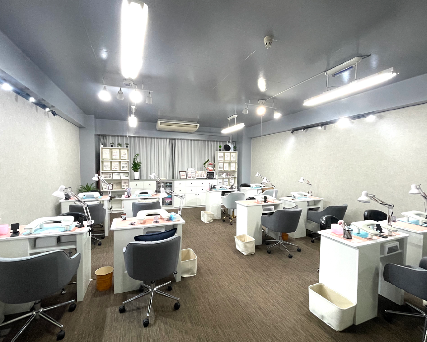 Lya nail salon