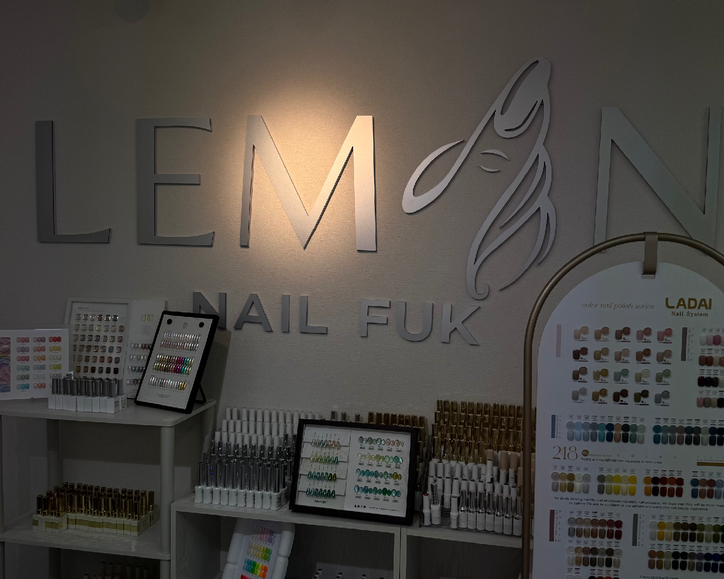LEMON NAIL FUK